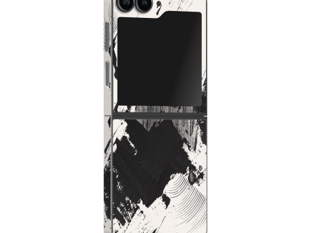 Samsung Z Flip 6 SIGNATURE Black & White Madness Skin Discount